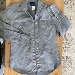 Wrangler pearl button shirt